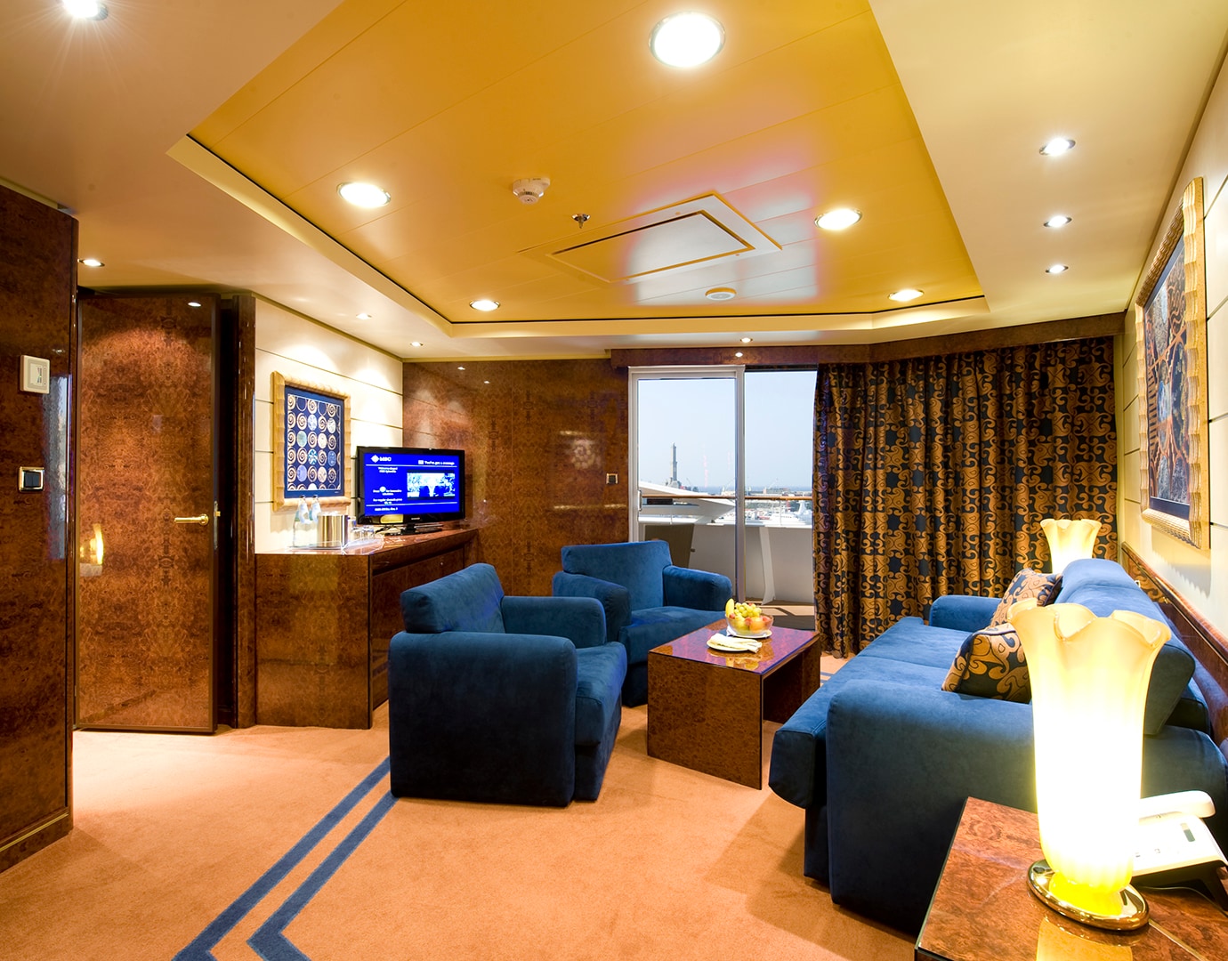 msc fantasia yacht club suites